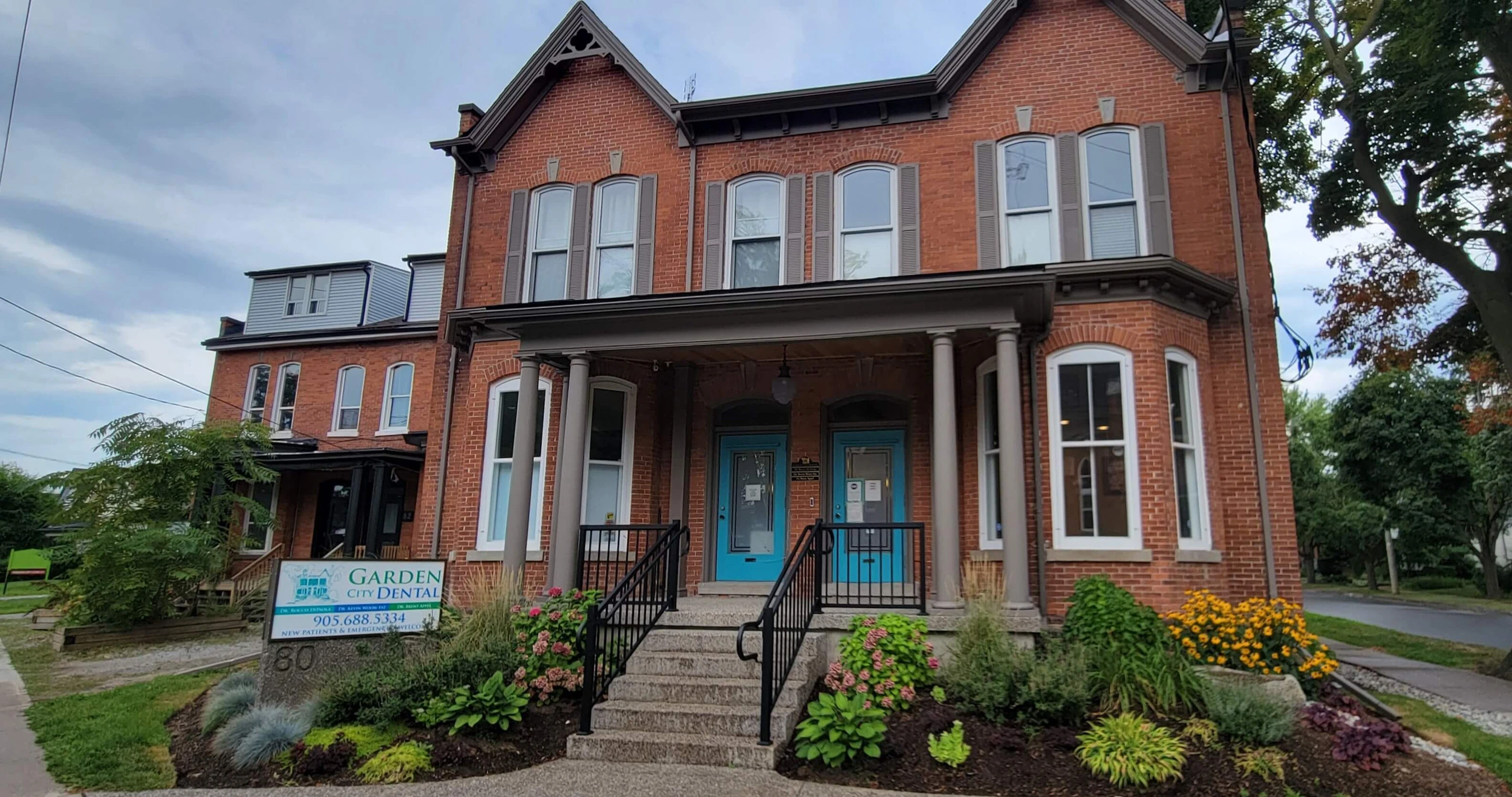 Garden City Dental building exterior